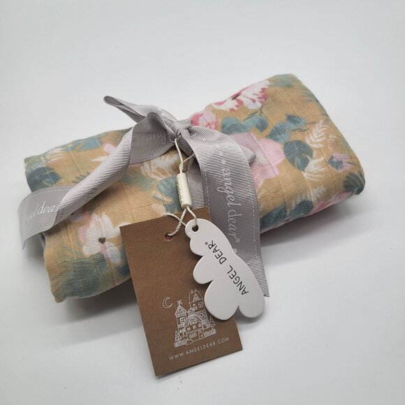 ANGEL DEAR Baby Swaddle Blanket Flamingos Tropical Floral Bamboo Cotton Muslin - Picture 1 of 2